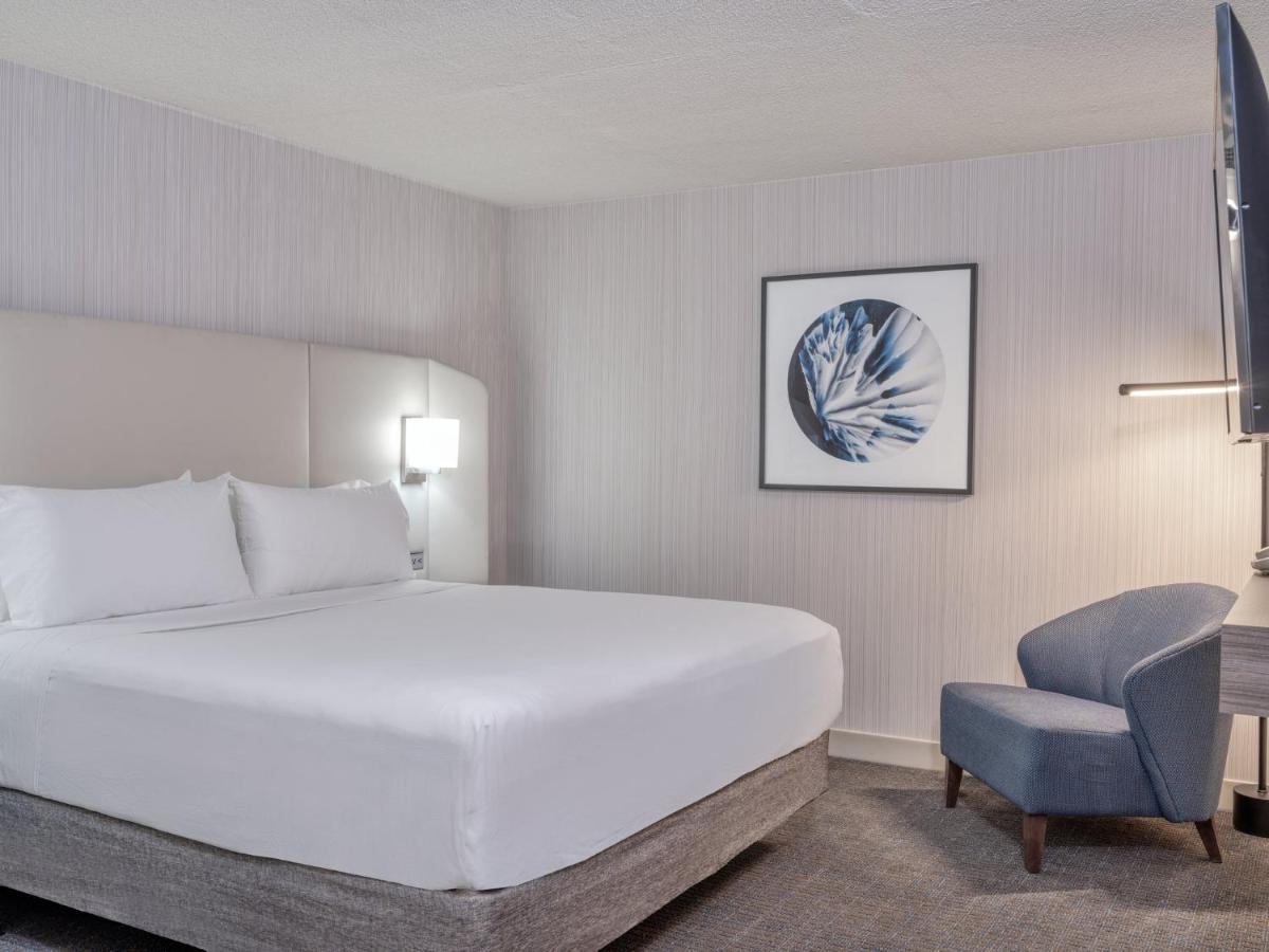 Crowne Plaza Indianapolis-Airport By Ihg Hotel Buitenkant foto