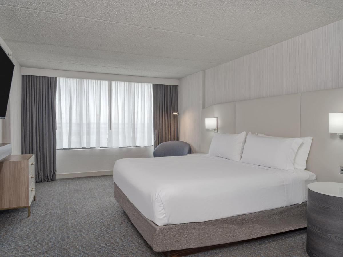 Crowne Plaza Indianapolis-Airport By Ihg Hotel Buitenkant foto