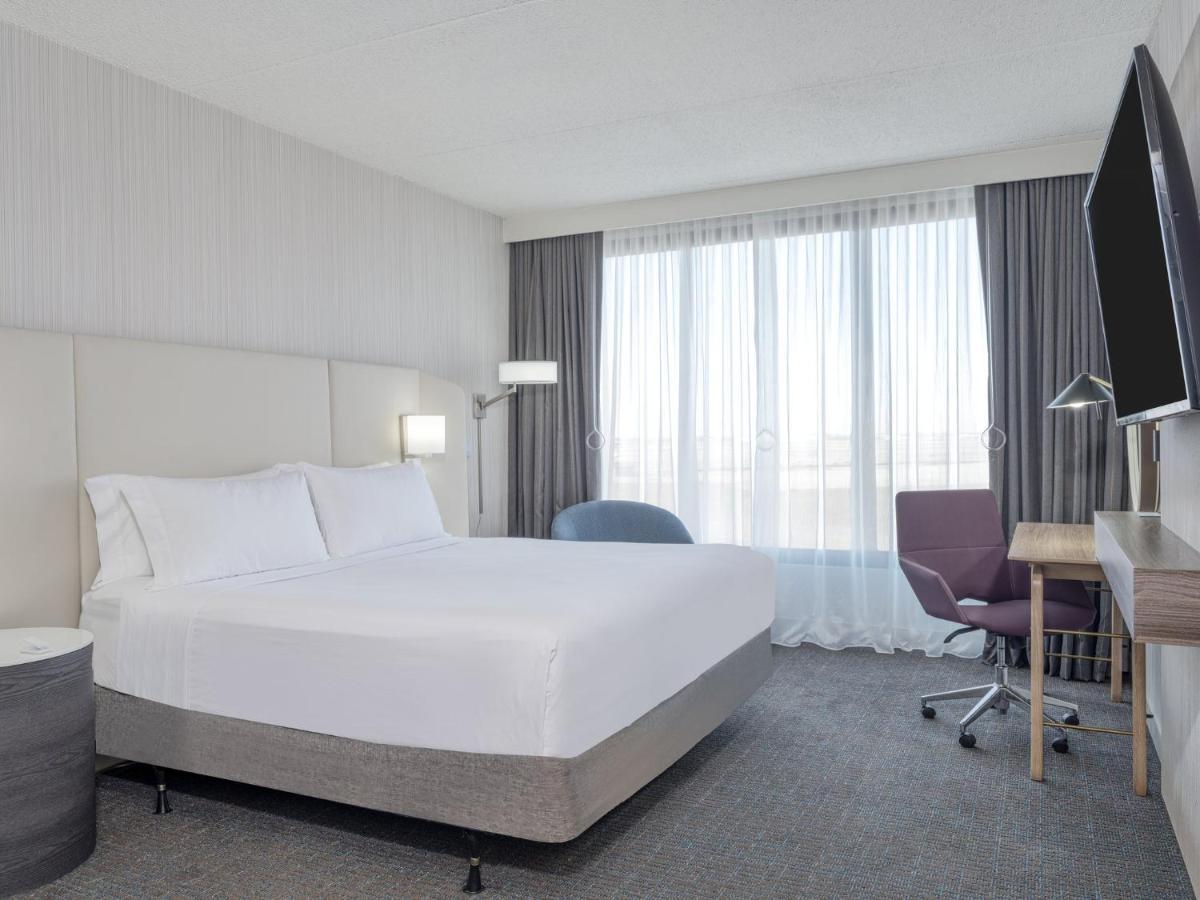 Crowne Plaza Indianapolis-Airport By Ihg Hotel Buitenkant foto